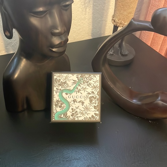 Gucci Heart Earrings - Picture 5 of 5